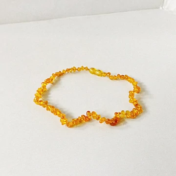 Borostyán gyermek lánc 29 cm