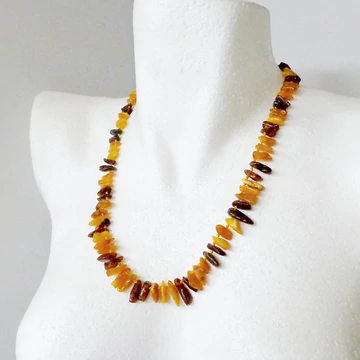 Borostyán lánc hosszú szemű vegyes színű