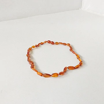 Borostyán gyermek nugget lánc 33 cm