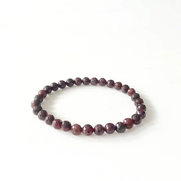 Gránát fazettált karkötő 6 mm