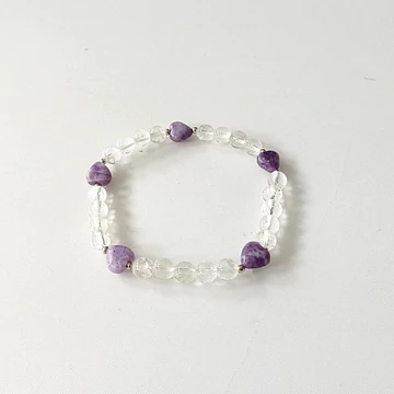 Hegyikristály karkötő lepidolit szívvel 6 mm