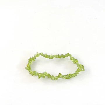 Krizolit (olivin, peridot)  szemcsés karkötő Krizolit (olivin, peridot)  szemcsés karkötő