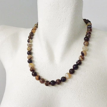 Barna achát lánc 10 mm 52 cm Barna achát lánc 10 mm 52 cm