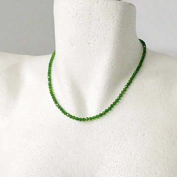 Króm-diopszid fazettált lánc 4 mm