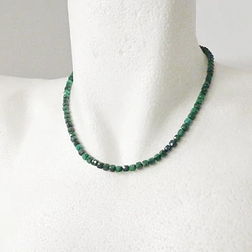 Malachit fazettált kocka lánc 4 mm