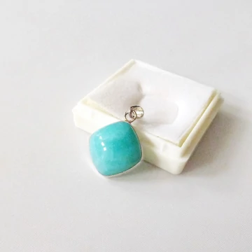 Amazonit egyedi rombusz medál ezüst foglalatban Amazonit egyedi rombusz medál ezüst foglalatban