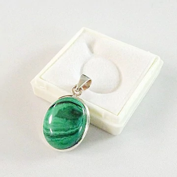 Malachit egyedi medál ezüst foglalatban 28300 Malachit egyedi medál ezüst foglalatban 28300