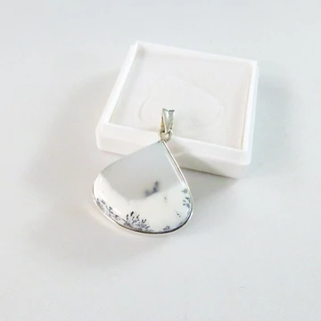 Merlinit egyedi medál ezüst foglalatban 32500 Merlinit egyedi medál ezüst foglalatban 32500