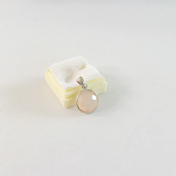 Rózsakvarc kerek medál ezüst foglalatban 11800 Rózsakvarc kerek medál ezüst foglalatban 11800