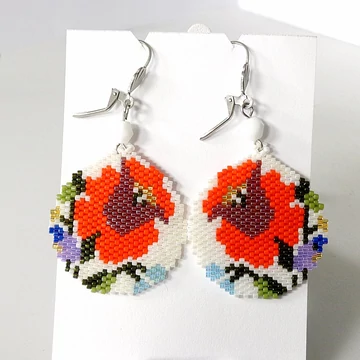 Matyó mintás fülbevaló fehér alapon