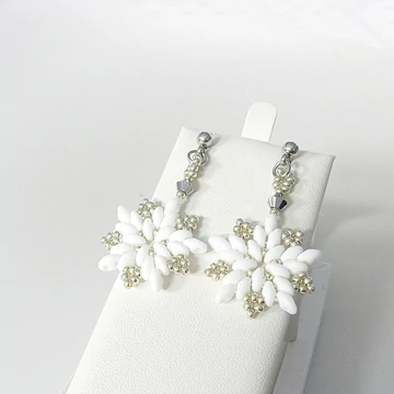 Mona fülbevaló fehér