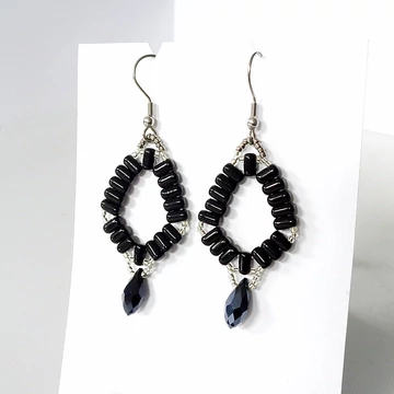 Rulla cseppes fülbevaló fekete