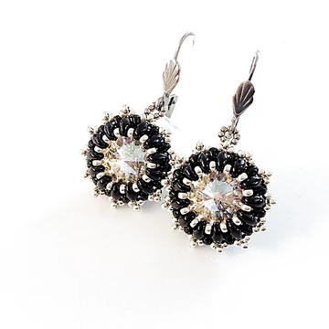 Temi fülbevaló fekete