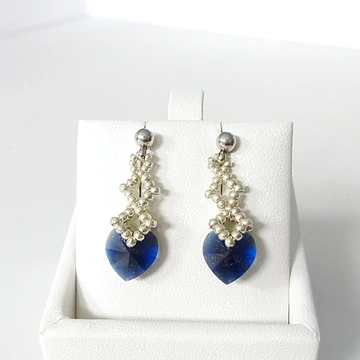 Swarovski szíves füli rövid sötétkék