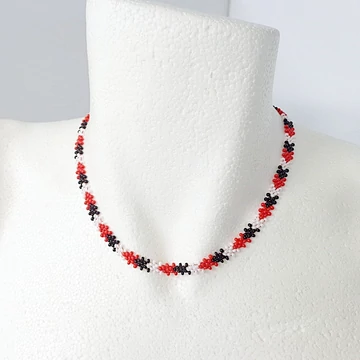 Kalotaszegi gyöngyszalag piros - fehér - fekete