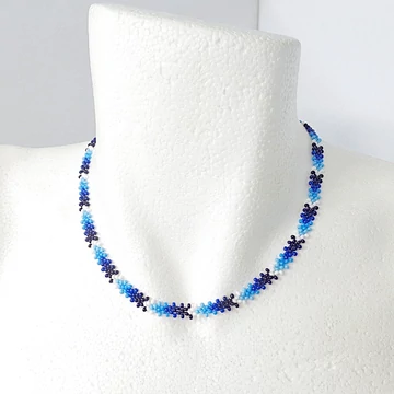 Kalotaszegi gyöngyszalag kék színátmenetes