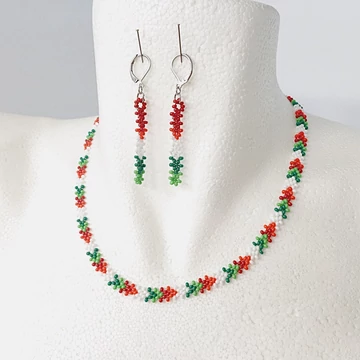 Kalotaszegi gyöngyszalag szettben nemzeti színű