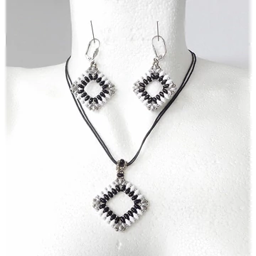 Inez szett fekete-fehér