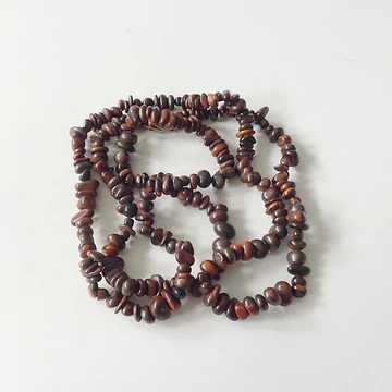 Macskaszem szemcsés szál