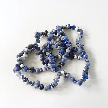 Szodalit szemcsés szál