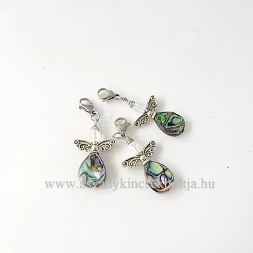 Pávakagyló-repesztett hegyikristály tündérmedál kapoccsal Pávakagyló-repesztett hegyikristály tündérmedál kapoccsal