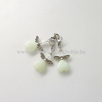 Jáde-repesztett hegyikristály tündérmedál kapoccsal Jáde-repesztett hegyikristály tündérmedál kapoccsal