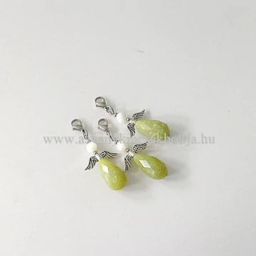 Szerpentin-gyöngyház angyalka medál kapoccsal Szerpentin-gyöngyház angyalka medál kapoccsal