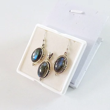 Labradorit Labradorit