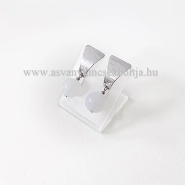 Fehér achát pajzs formájú fülbevaló Fehér achát pajzs formájú fülbevaló