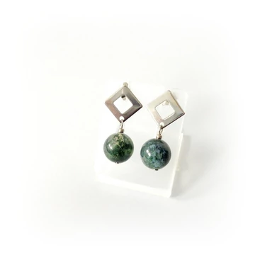 Mohaachát rombusz formájú fülbevaló