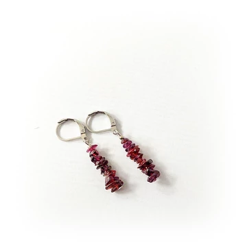 Gránát szemcsés fülbevaló