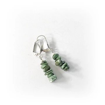 Szerafinit szemcsés fülbevaló