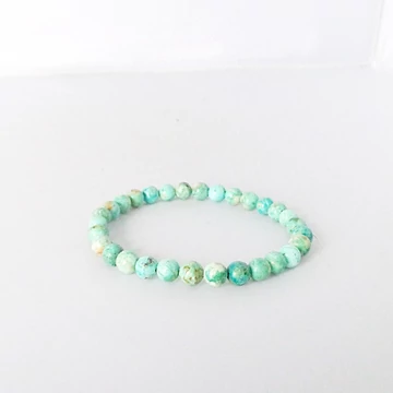 Világos Perui krizokolla karkötő 6 mm