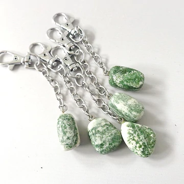 Kulcstartó zöld foltos jáde