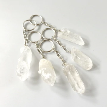 Nyers hegyikristály kulcstartó