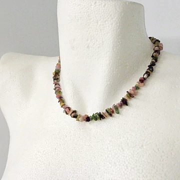 Színes turmalin szemcsés lánc 42 cm