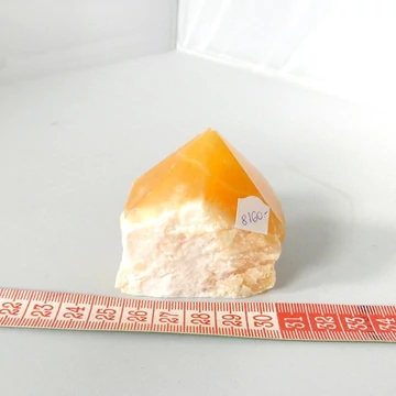 Narancskalcit csúcsos dísztárgy 8160