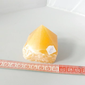 Narancskalcit csúcsos dísztárgy 9330
