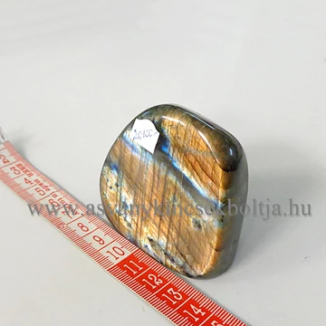 Labradorit egyedi talpas kő 20100 Labradorit egyedi talpas kő 20100