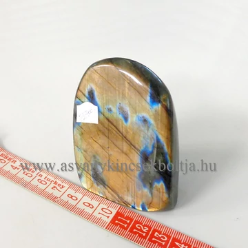 Labradorit egyedi talpas kő 22700 Labradorit egyedi talpas kő 22700