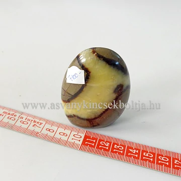 Szeptária egyedi talpas kő 7100