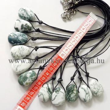 Faachát fúrt medál 50 cm bőrszálon Faachát fúrt medál 50 cm bőrszálon