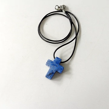 Dumortierit kereszt medál 50 cm erős hengerbőrön