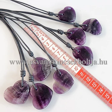 Fluorit szíves medál 50 cm erős hengerbőrön Fluorit szíves medál 50 cm erős hengerbőrön