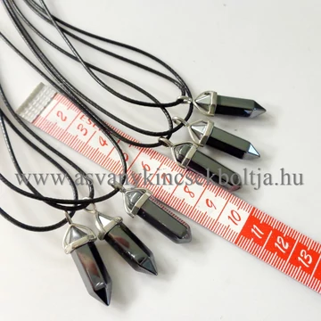 Hematit kétcsúcs medál 45 cm  viaszolt szálon Hematit kétcsúcs medál 45 cm  viaszolt szálon