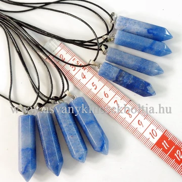 Kékkvarc egycsúcs medál 50 cm viaszolt szálon Kékkvarc egycsúcs medál 50 cm viaszolt szálon