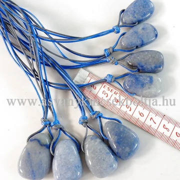 Kékkvarc fúrt medál 45 cm dupla viaszolt szálon Kékkvarc fúrt medál 45 cm dupla viaszolt szálon