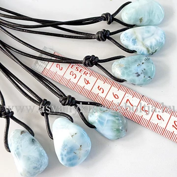 Larimár fúrt medál 50 cm erős hengerbőrön