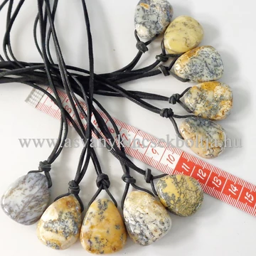 Merlinit fúrt medál 50 cm  bőrszálon Merlinit fúrt medál 50 cm  bőrszálon