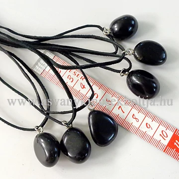 Fekete obszidián kavics medál 50 cm  bőrszálon